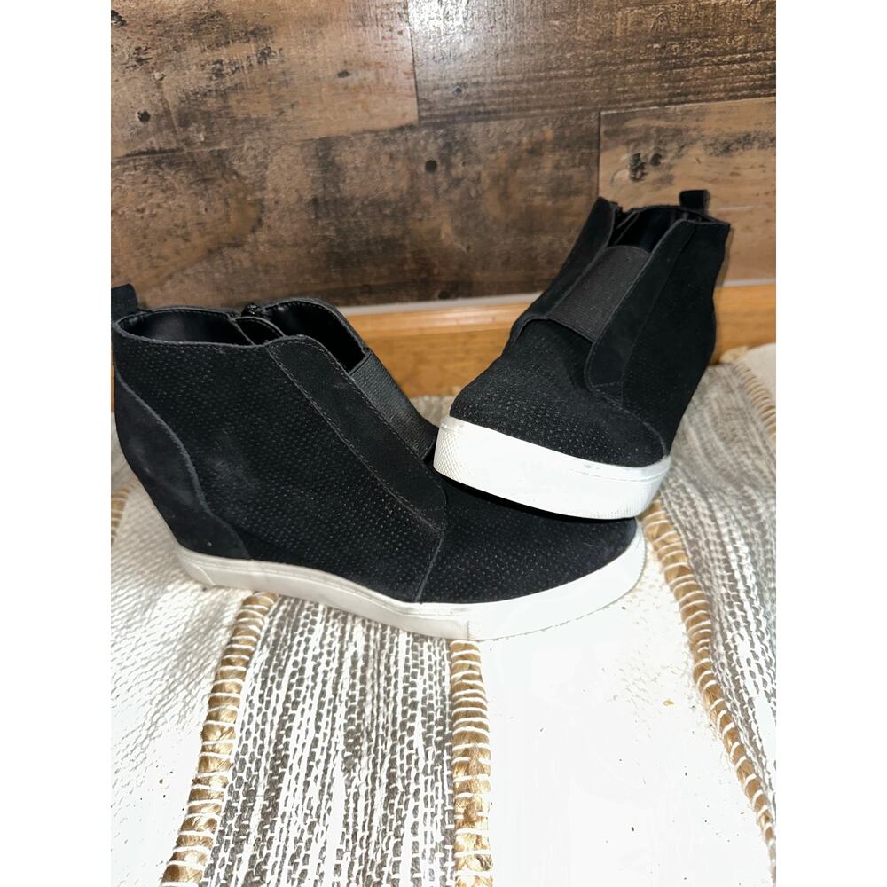 Steve Madden Black Perforated Suede Wedge Sneakers, size 10